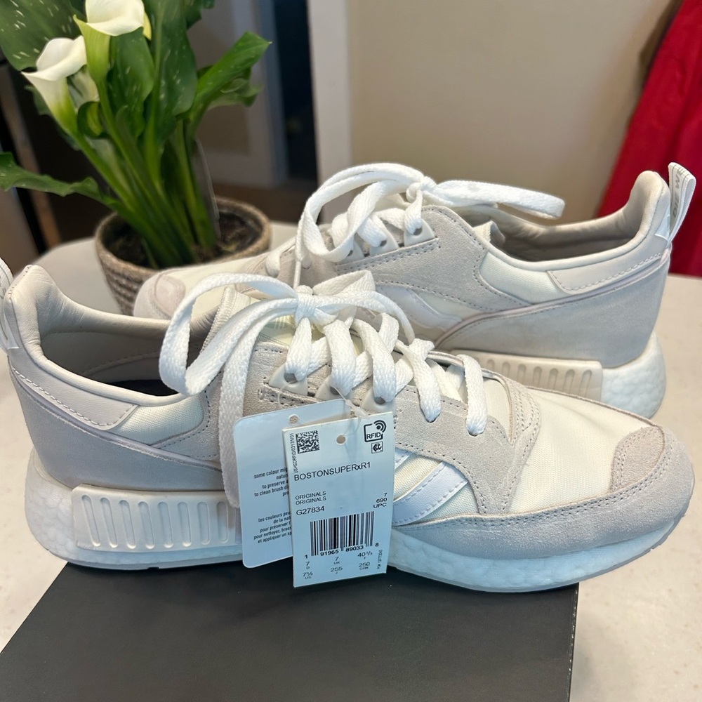 Adidas Boston SuperX R1 - Picture 2 of 6